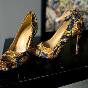 Paisley size 7 heels